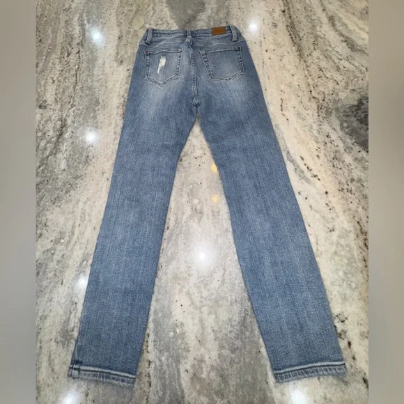 Judy Blue 1/25 Distressed High Waist Relaxed Skinny Jeans - Picture 5 of 6